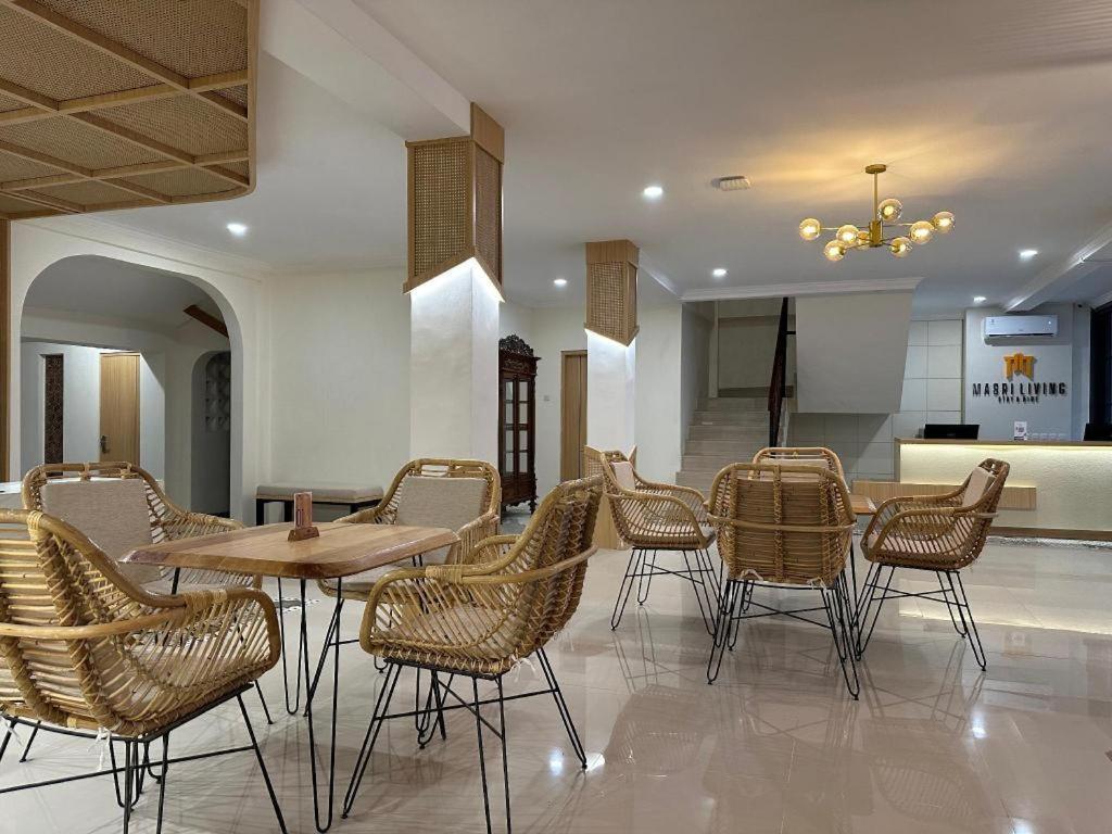 Masri Living By Daphna International Kejayan Exterior foto