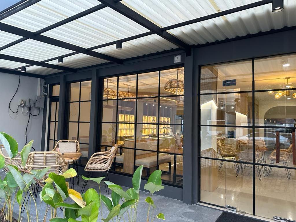 Masri Living By Daphna International Kejayan Exterior foto